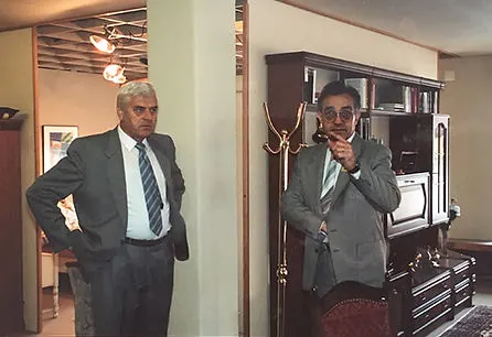 Robert Bürgler und Walter Meier im Weibel Möbel Showroom