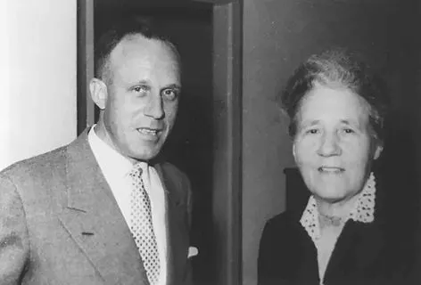 Ankündigung des Weibel Möbel Neubaus im Jahr 1956